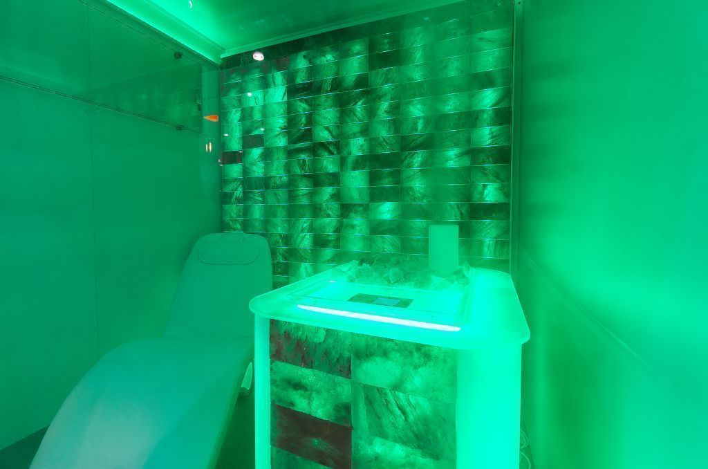 Соляная стена Himalaya c RGB подсв. (вертикально) 2200х1000 мм фотография