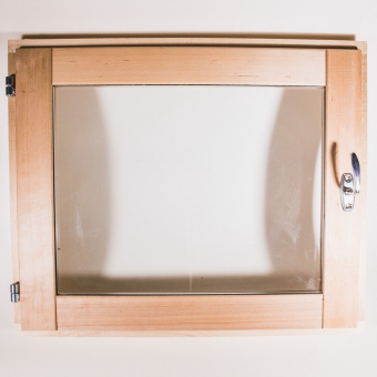 Окно для бани из ольхи "финское" со стеклопакетом 50х60 см фотография